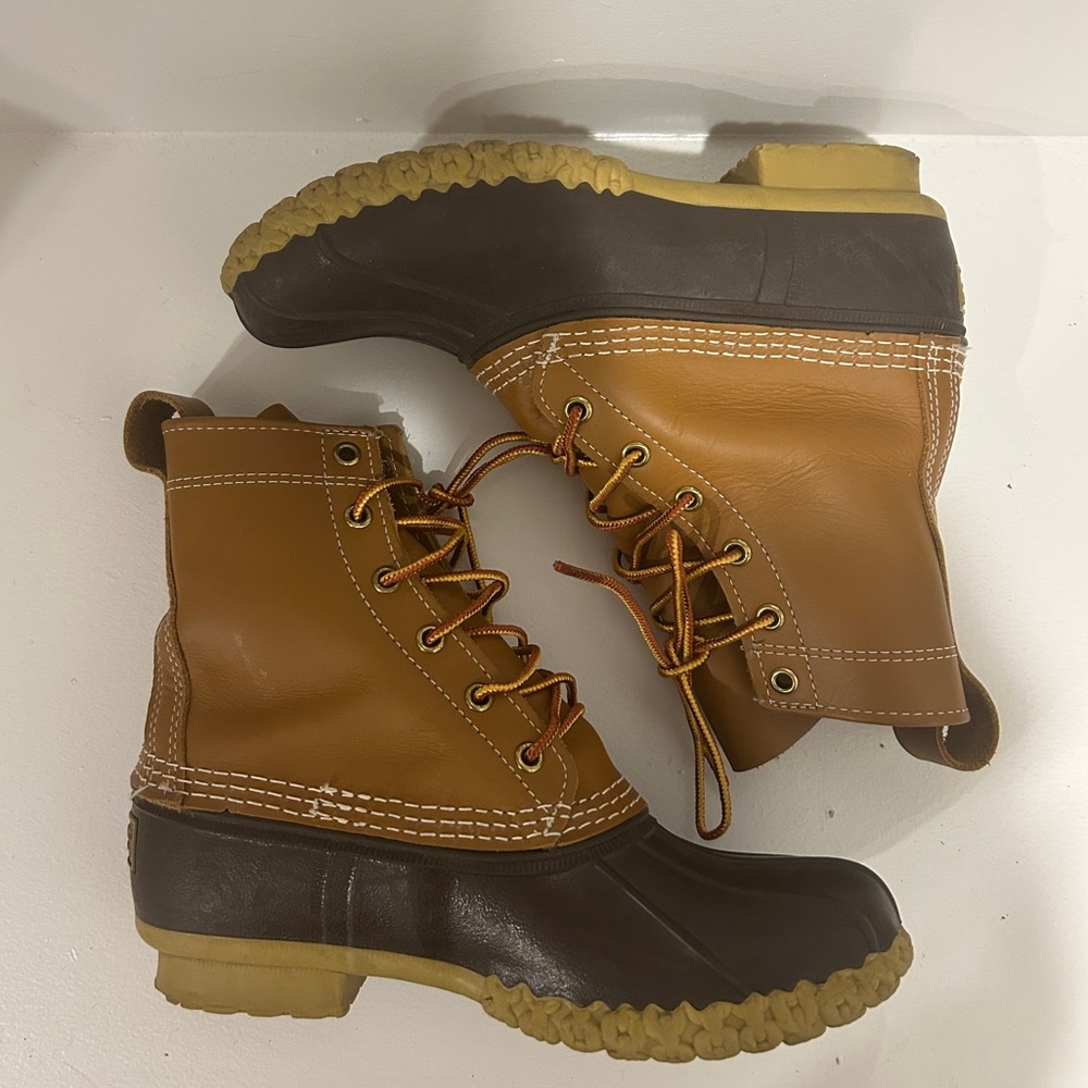 [7] LL Bean Classic Bean Brown Boots